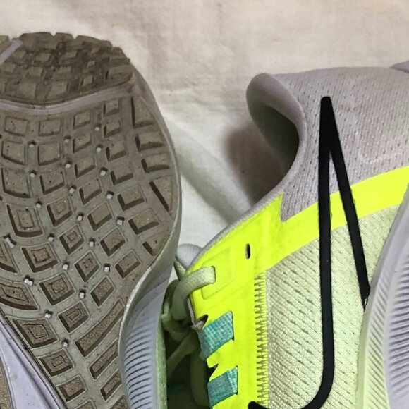 Nike Air Zoom Pegasus Running Sneakers Green Size 7 - Picture 10 of 10